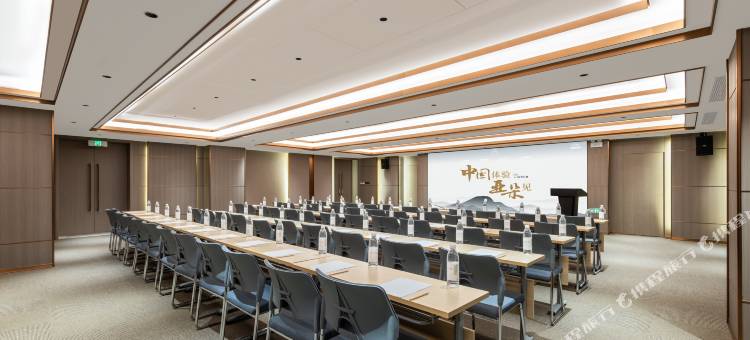 奎屯西公园奎阿高速亚朵酒店图片