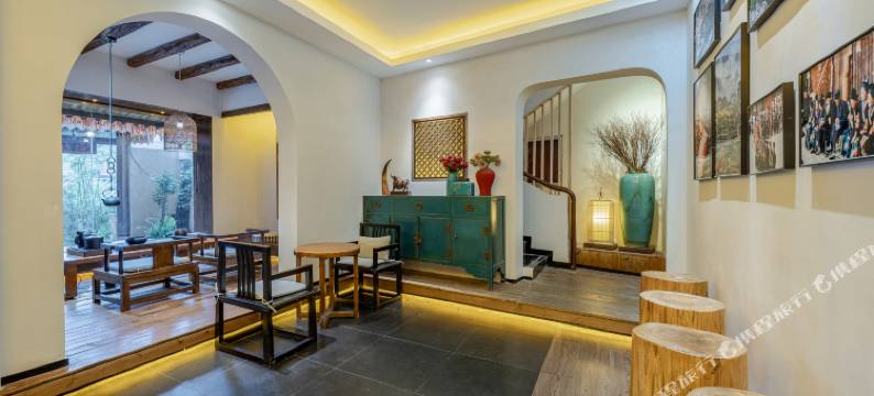 苗丽·枕月山堂图片