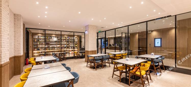 汉庭优佳酒店(泰州万达广场店)图片