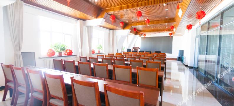 赤峰德航宾馆(玉龙机场店)图片