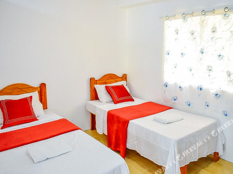 红多兹Plus酒店@卡莫特斯帕帕塔西