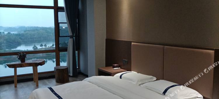阳新临湖宾馆(仙岛湖天空之城店)图片