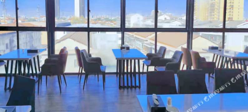 白云湖国际大酒店(岳阳临湘店)图片