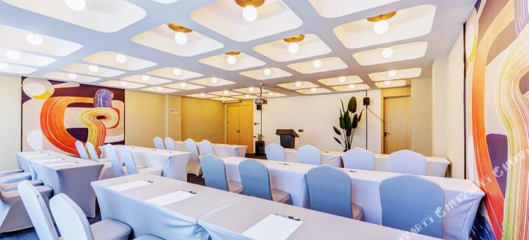 兰欧尚品酒店(自贡沿滩区龙湖公园店)图片