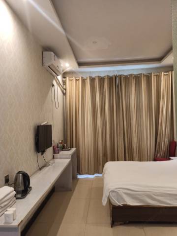 卢氏升升快捷宾馆