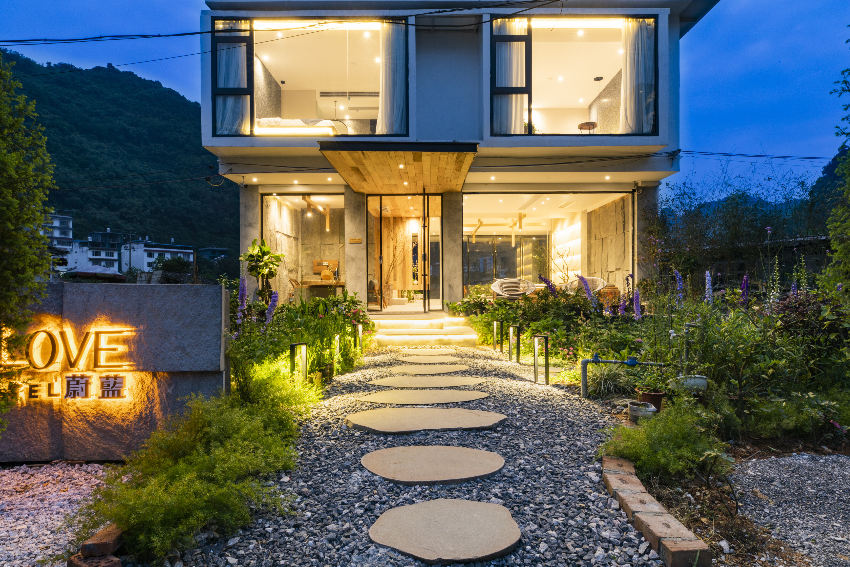 Welove Homestay (Yangshuo West Street Shenshan Road)Over view