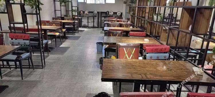 轻住·仁启宾馆(上海仁济医院塘桥地铁站店)图片