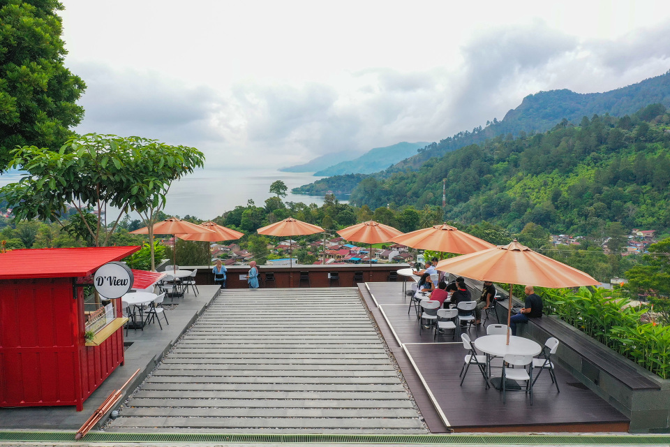 Niagara Hotel Lake Toba & ResortsOver view