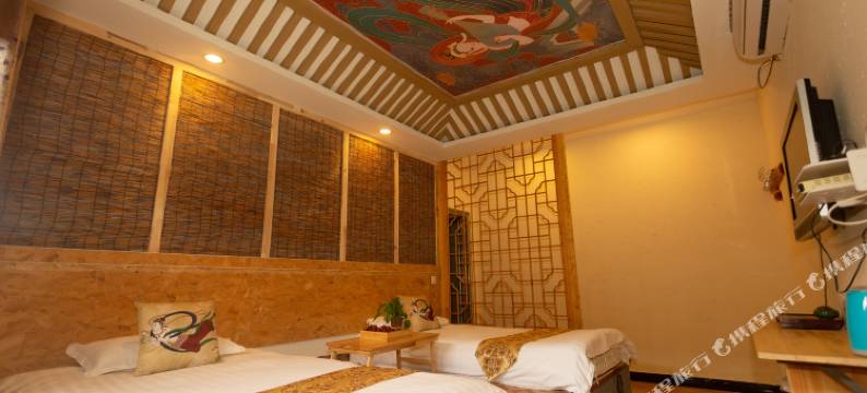 月牙泉梓尘居民宿(鸣沙山月牙泉景区店)图片