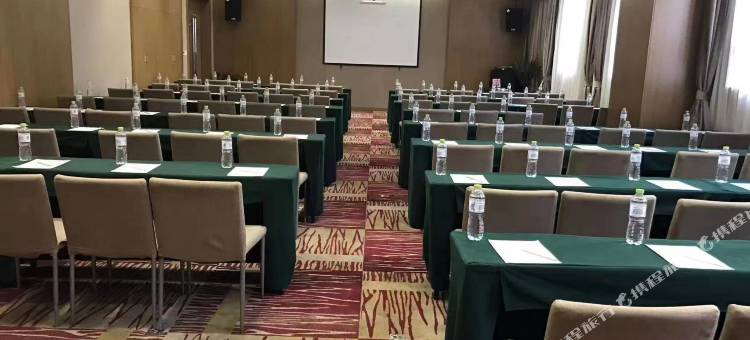 若尔盖云际大酒店图片