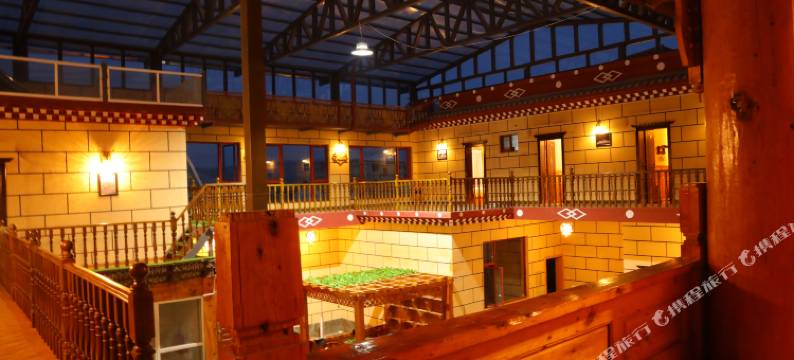 香格里拉德吉宗康民宿(纳帕海店)图片