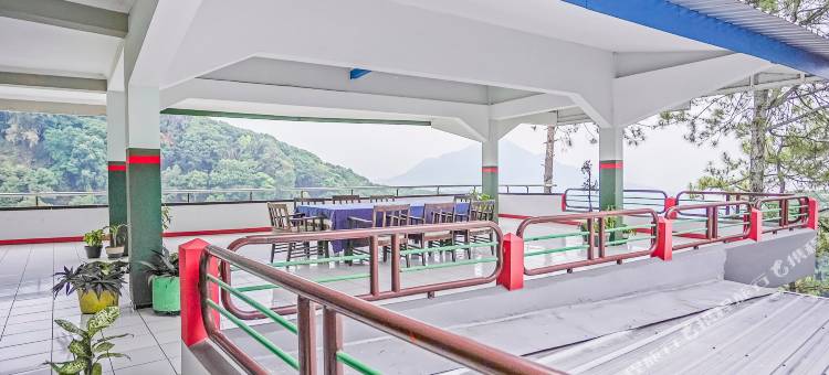 OYO 90132莱雅马斯酒店(Hotel Lie Mas Prigen Pasuruan Mitra RedDoorz)图片