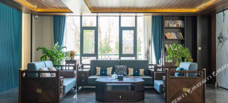 一路亚朵酒店(张掖七彩丹霞景区店)图片