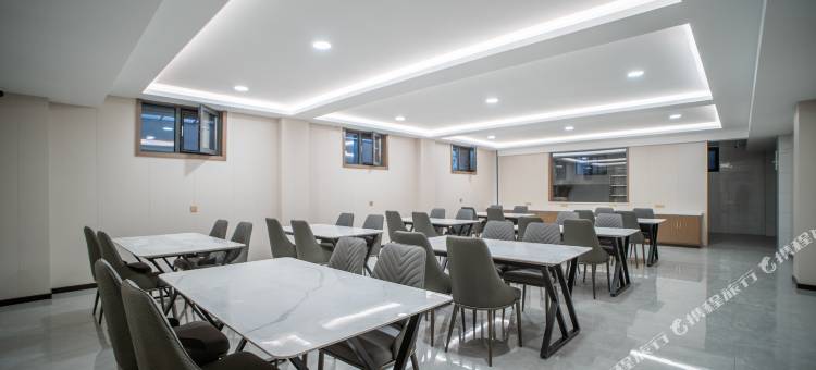 小时光酒店(七彩丹霞景区店)图片