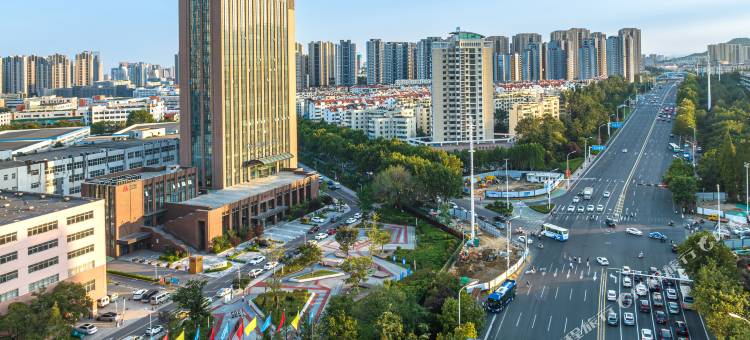 朗丽兹酒店(青岛金沙滩度假区东风大厦店)图片