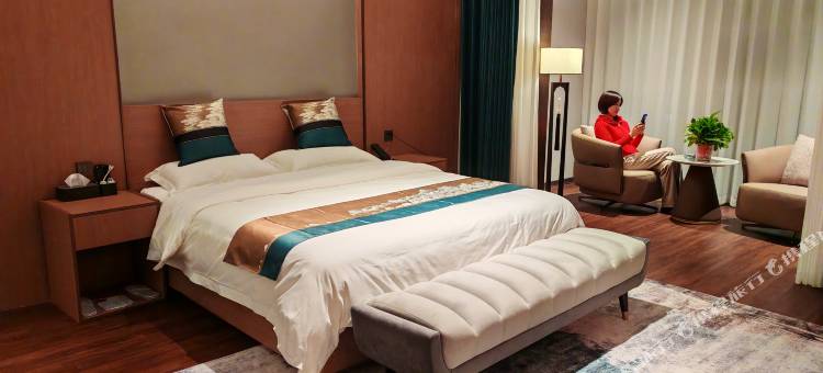 青峰翠云酒店图片