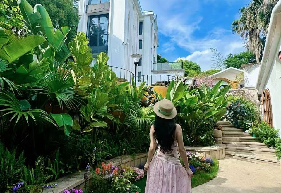 Xiamen Avana Hotel (Huandao South Road Zengcuo'an)Over view