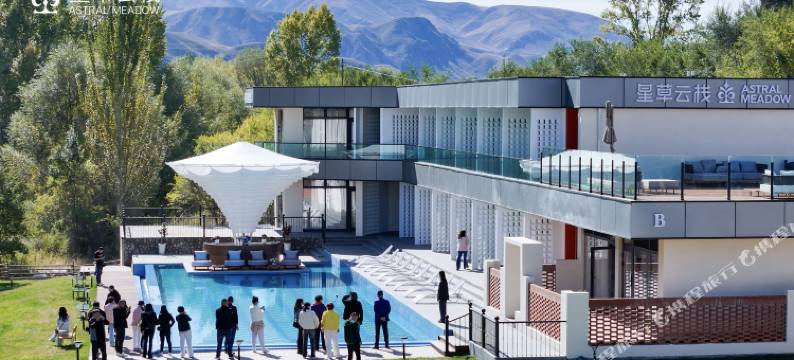 星草云栈阔克苏野奢营地图片