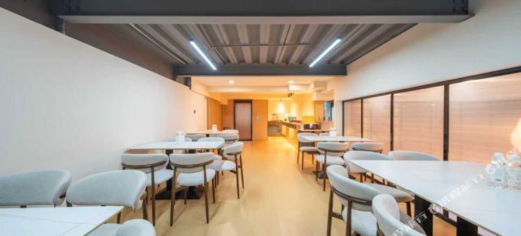 仟那美宿酒店(郑州中原福塔经北五路地铁站店)图片