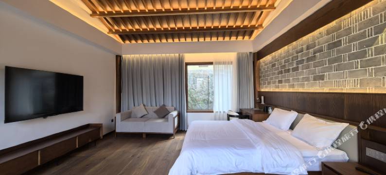 竹林卧虎里酒店图片