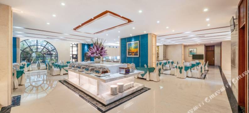 盈江诗蜜娃底大酒店图片