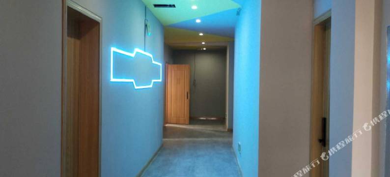 奥莱电竞酒店(绵阳高铁站店)图片