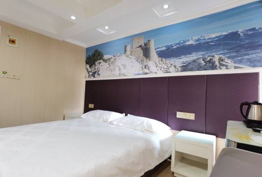 与非商务宾馆(上海虹桥龙柏新村地铁站店)