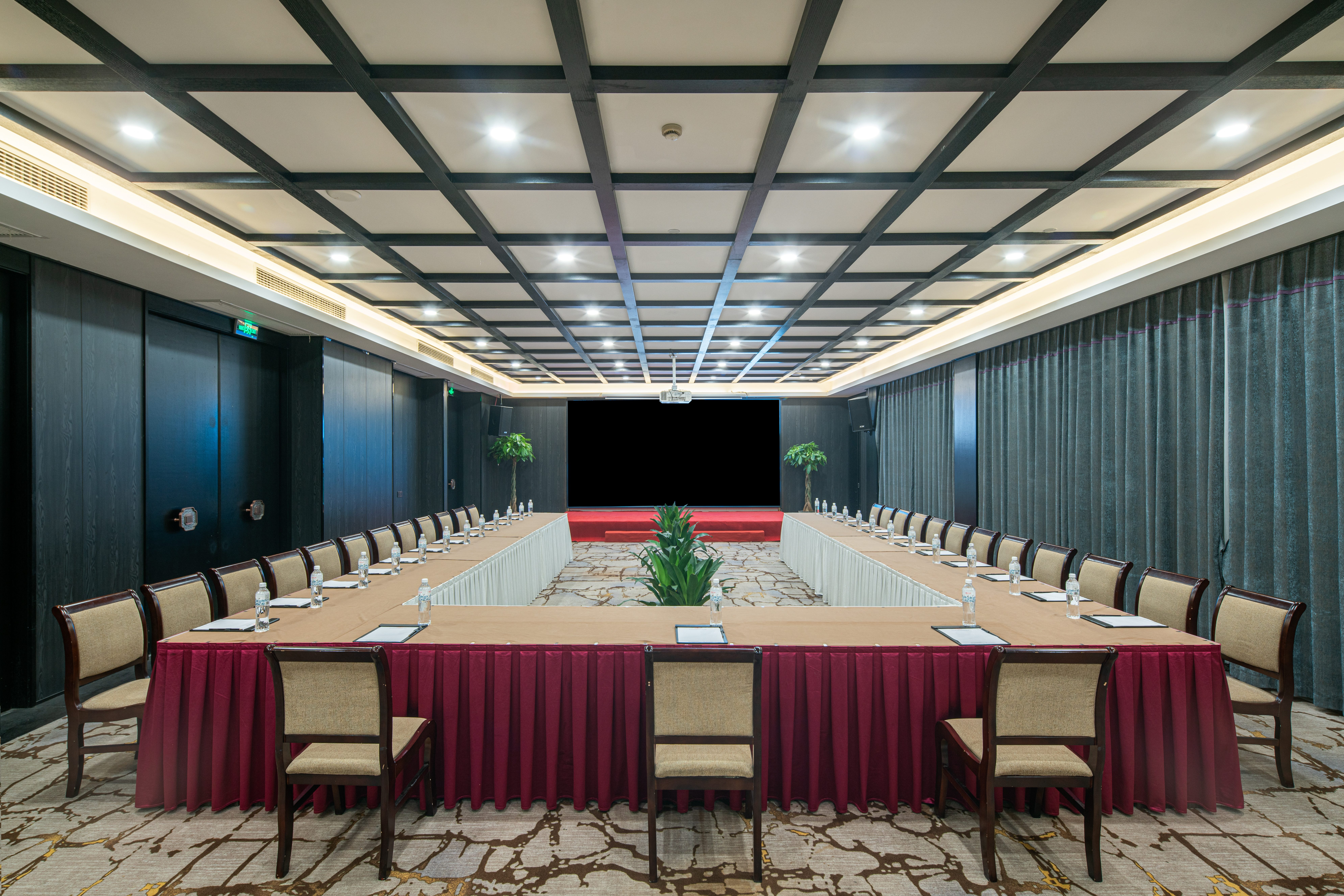 Hangzhou Xianghu Wahaha Hotel Over view