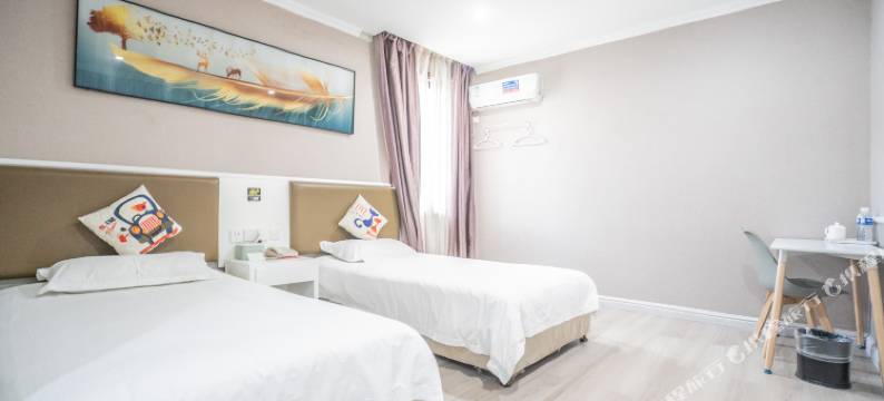 安庆光彩假日精品酒店(高铁站店)图片