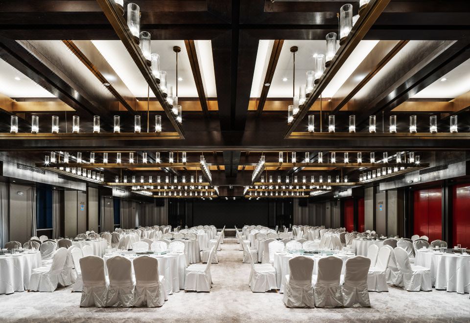 Qin'an HotelHotel Overview