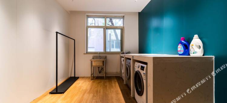 居魔方智能酒店(中华北大街柏林庄地铁站店)图片