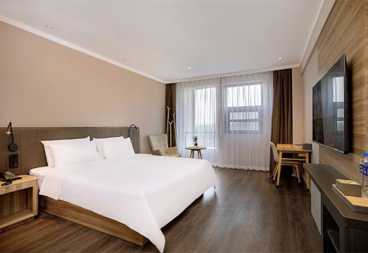 HanTing Hotel (Xinxiang Huixian) Hotel Overview