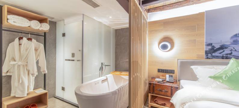 蒙自梵间人文艺术酒店(碧色寨店)图片