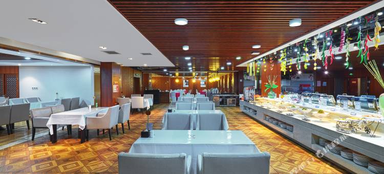 漫葡天沐养颜温泉酒店(看见贺兰演艺小镇镇北堡西部影城店)图片