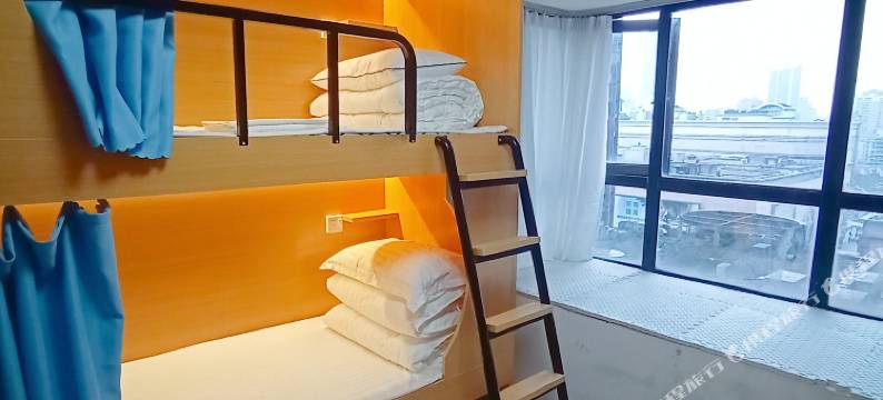 武汉遇见·青年旅舍(江汉路步行街店)图片