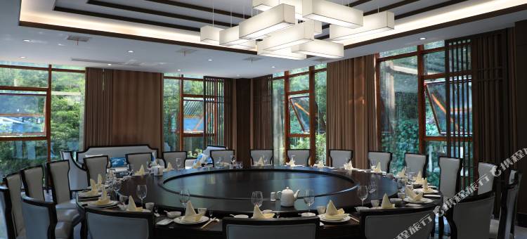 巴山大峡谷云顶森林度假酒店图片