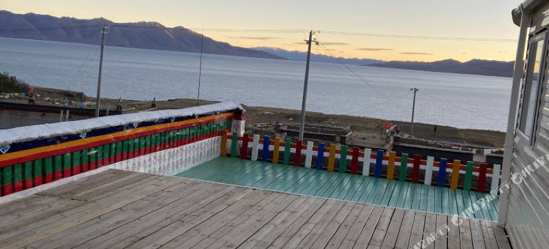 尼玛琼宗湖景驿站图片