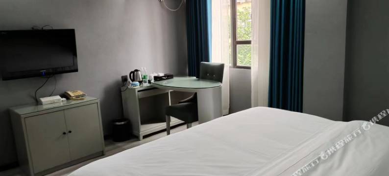 自贡檀木商务酒店图片