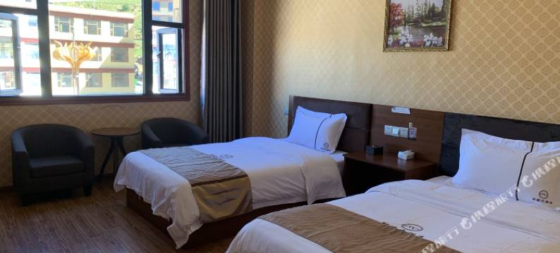 理塘轩源大酒店图片