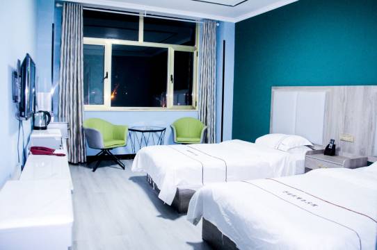 格尔木万客聚酒店