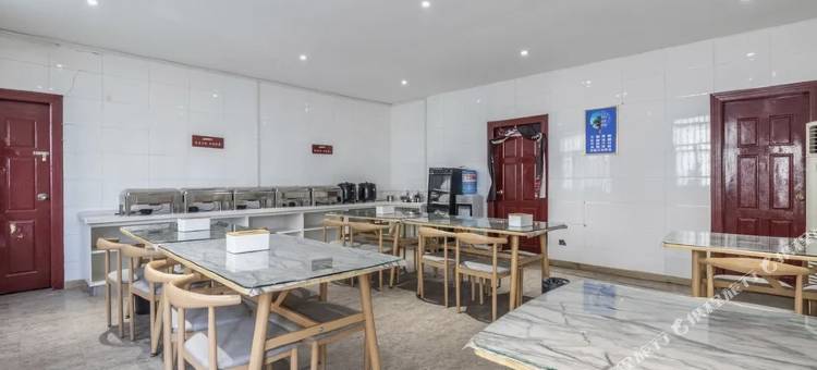 自然醒春季酒店(阜阳颍州文峰公园店)图片