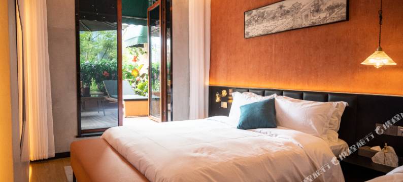 雅瑟星辰酒店(开封清明上河园鼓楼广场店)图片