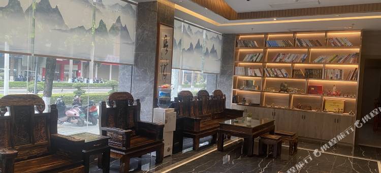 长长大酒店(平果文化公园店)图片