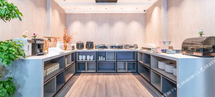 如家睿柏·云酒店(青岛黄岛灵山湾路家乐城店)图片