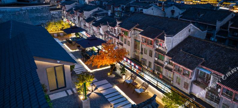 凤凰君尚酒店(凤凰古城景区凤凰大桥店)图片