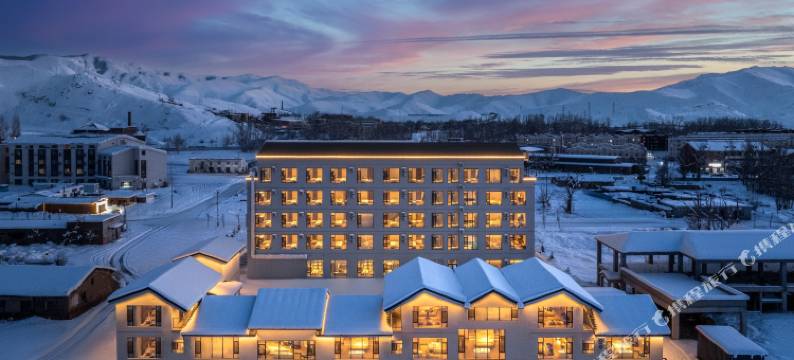 可可托海清澄白山民宿图片