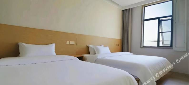 闲樾民宿(开封火车站店)图片