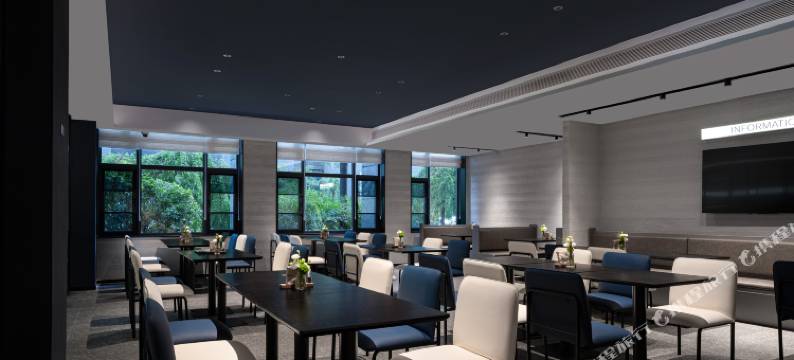 上海北外滩外白渡桥轻居酒店图片