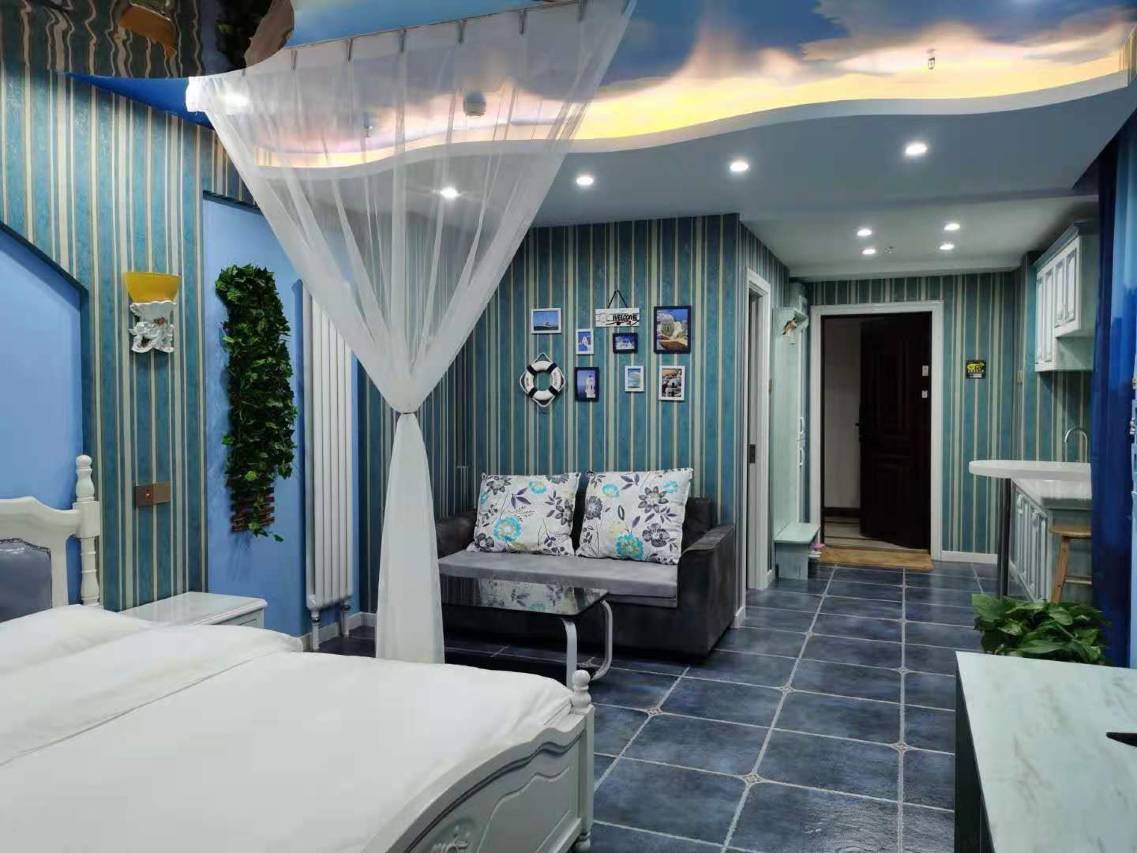 梦巴黎民宿(哈尔滨哈西站万达广场店)