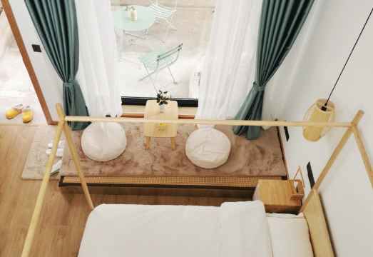 Yin Mountain Resorts QiongLaiHotel Overview